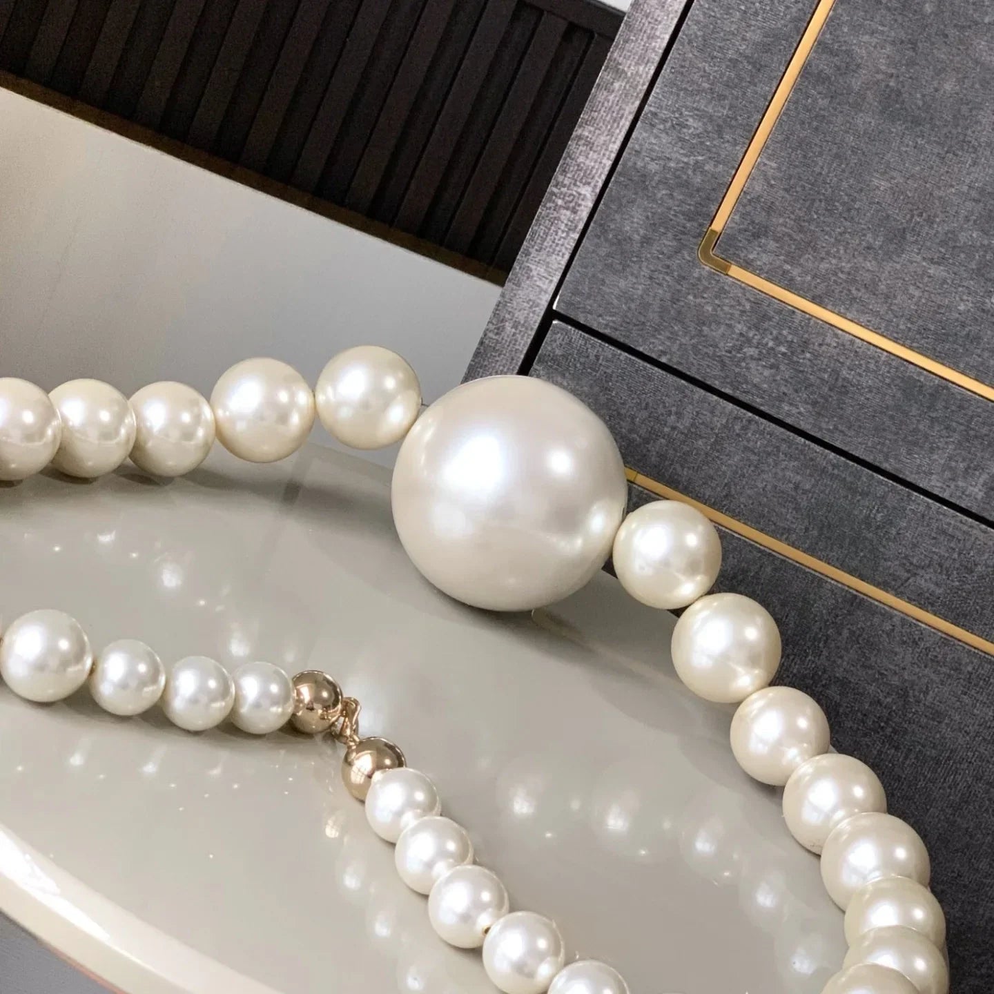 Classic Pearl Crossbody Bag